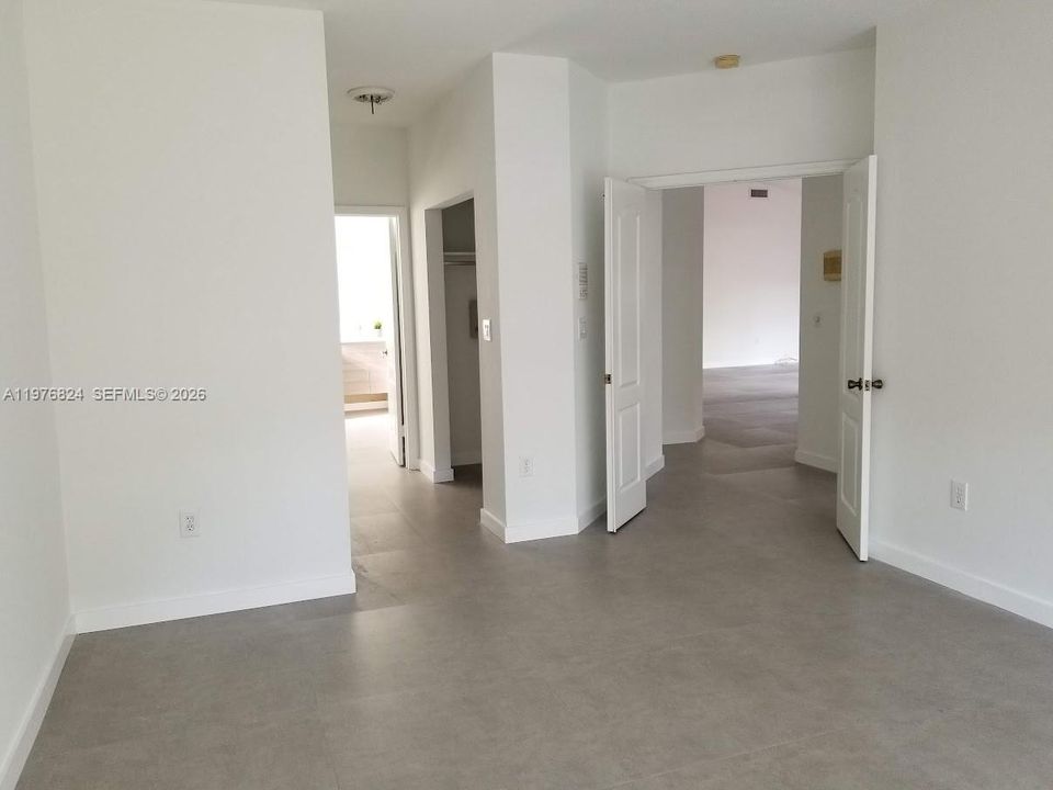 Active With Contract: $5,500 (3 beds, 2 baths, 1949 Square Feet)