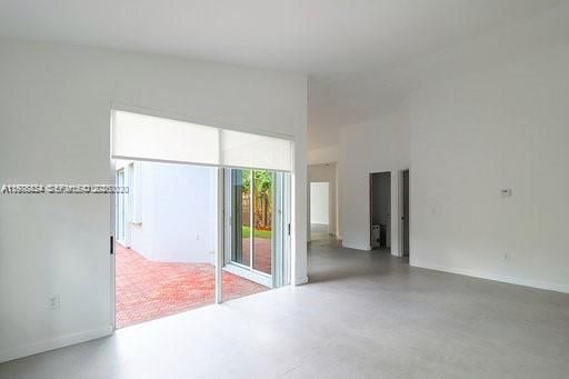 Active With Contract: $5,500 (3 beds, 2 baths, 1949 Square Feet)