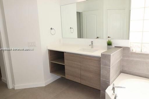 Active With Contract: $5,500 (3 beds, 2 baths, 1949 Square Feet)
