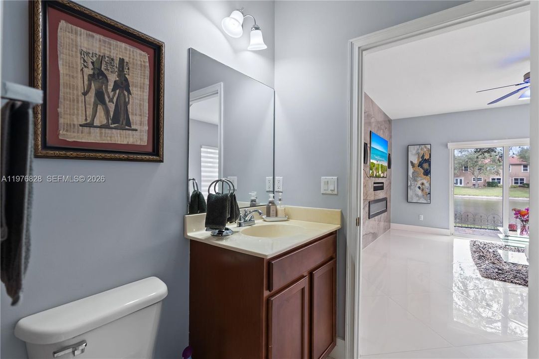 1/2 bath downstairs