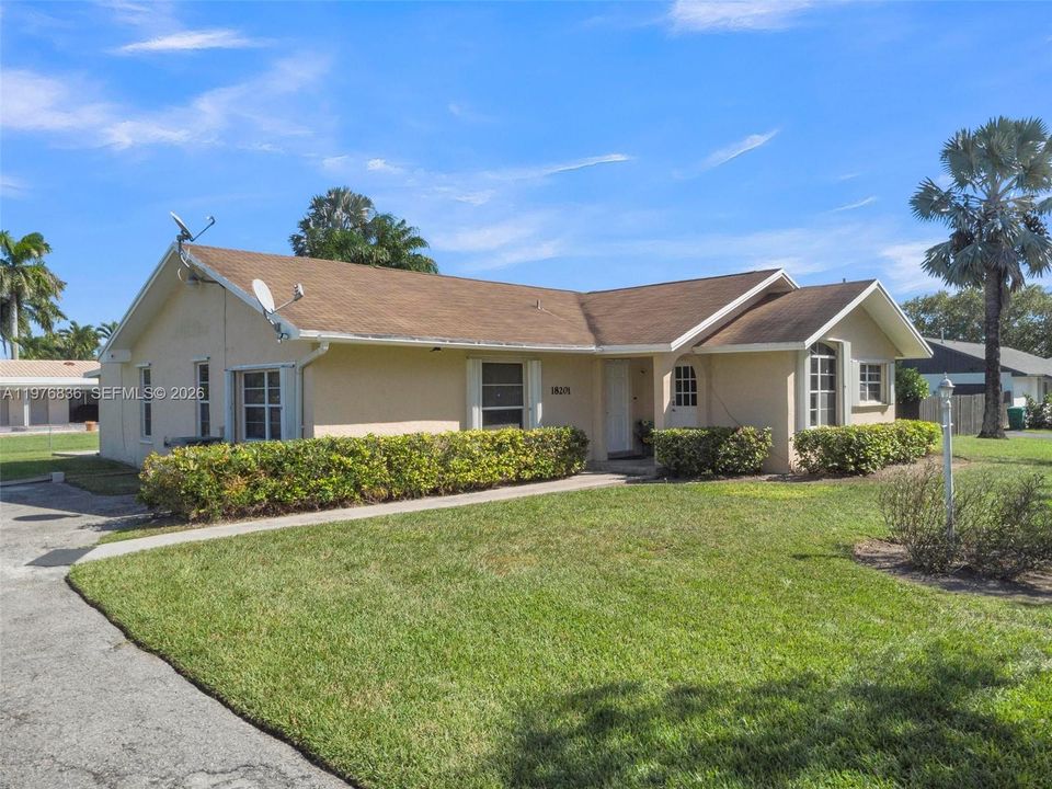 For Sale: $819,900 (4 beds, 2 baths, 2263 Square Feet)