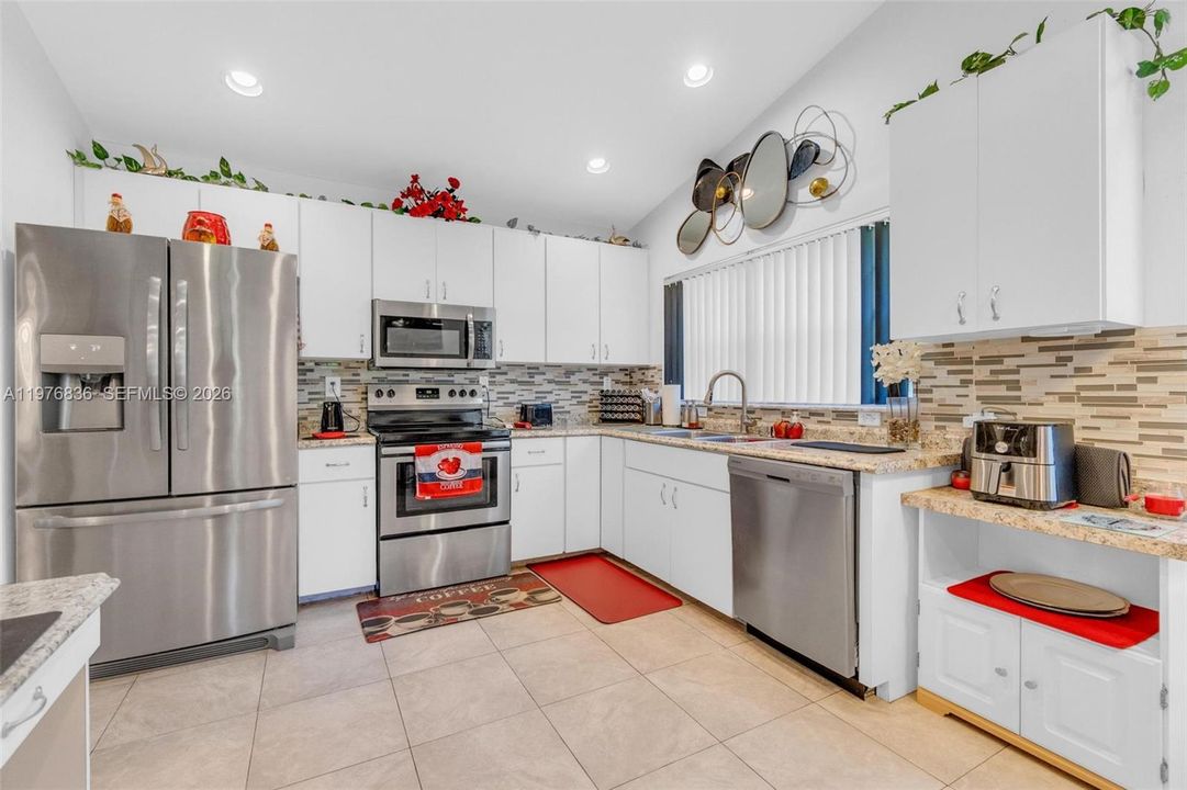For Sale: $819,900 (4 beds, 2 baths, 2263 Square Feet)