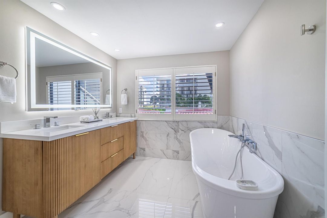Primary Bedroom-Bathroom-B