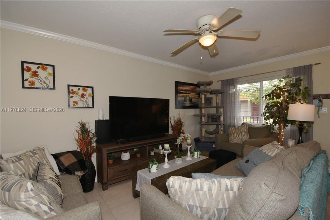 En Venta: $225,000 (2 camas, 1 baños, 788 Pies cuadrados)