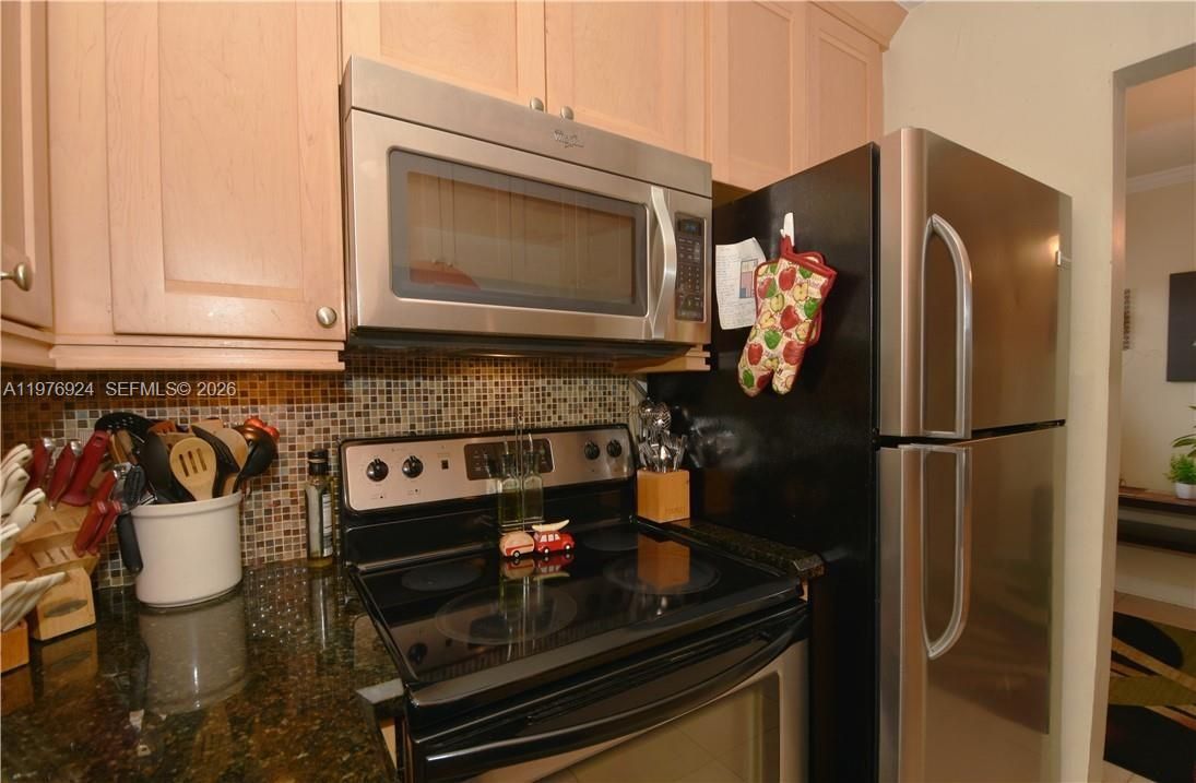 En Venta: $225,000 (2 camas, 1 baños, 788 Pies cuadrados)