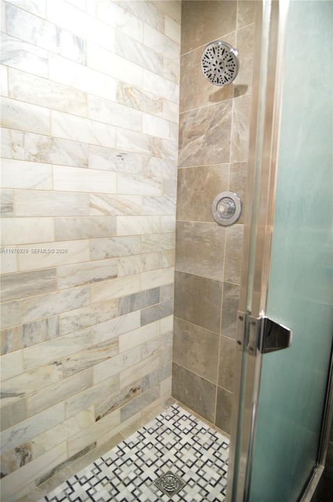 На продажу: $210,000 (2 спален, 2 ванн, 1238 Квадратных фут)