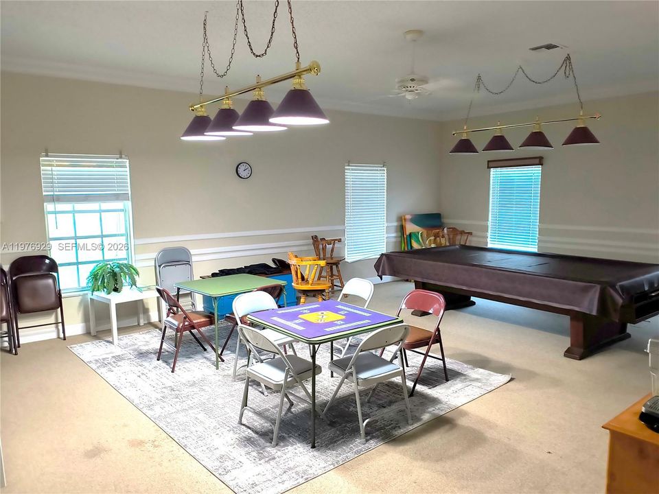 На продажу: $210,000 (2 спален, 2 ванн, 1238 Квадратных фут)