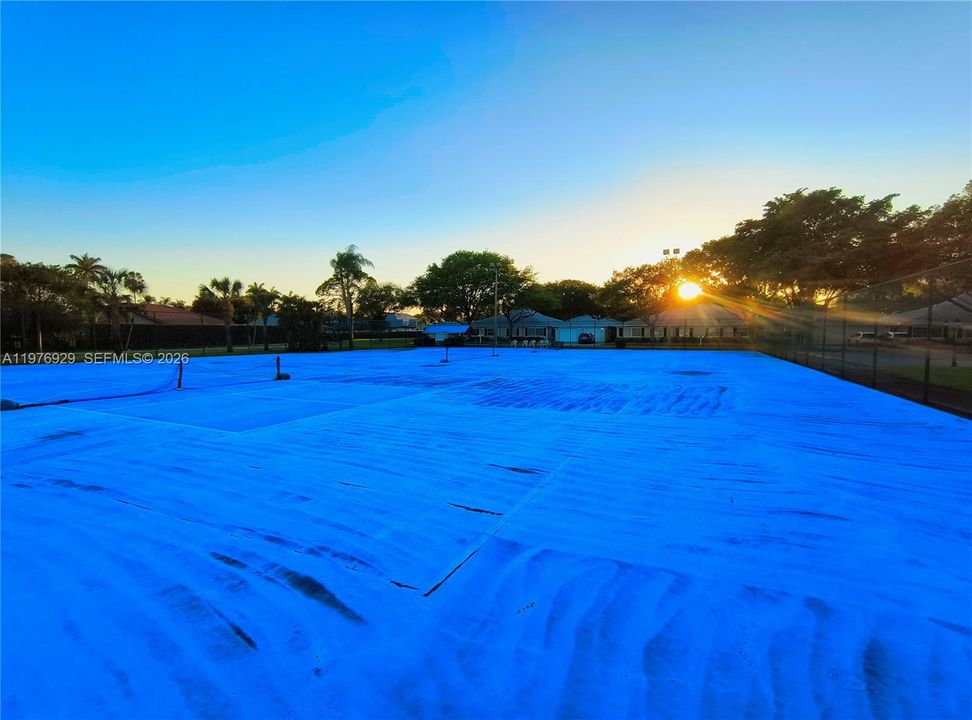 На продажу: $210,000 (2 спален, 2 ванн, 1238 Квадратных фут)