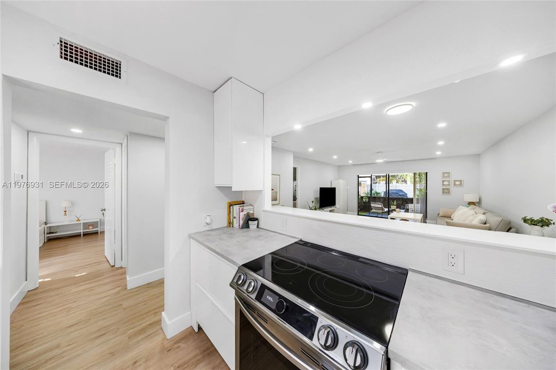 En Venta: $225,000 (2 camas, 2 baños, 936 Pies cuadrados)