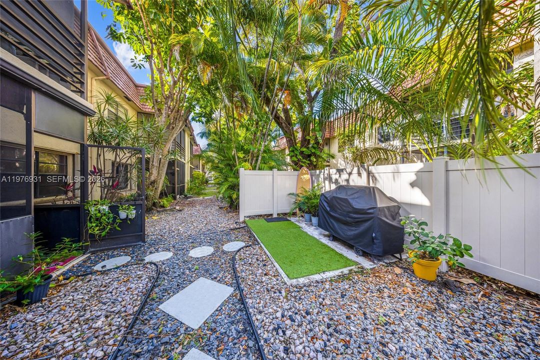 En Venta: $225,000 (2 camas, 2 baños, 936 Pies cuadrados)