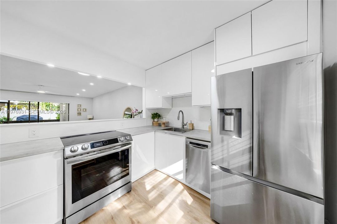 En Venta: $225,000 (2 camas, 2 baños, 936 Pies cuadrados)