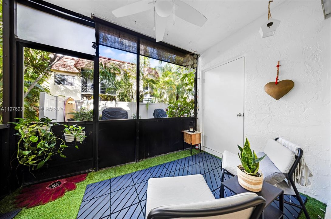 En Venta: $225,000 (2 camas, 2 baños, 936 Pies cuadrados)