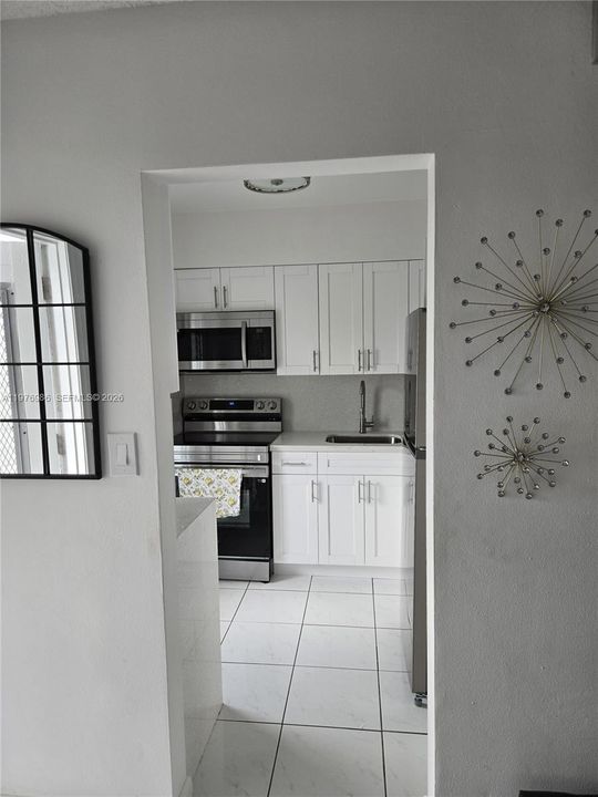 For Sale: $145,000 (1 beds, 1 baths, 595 Square Feet)