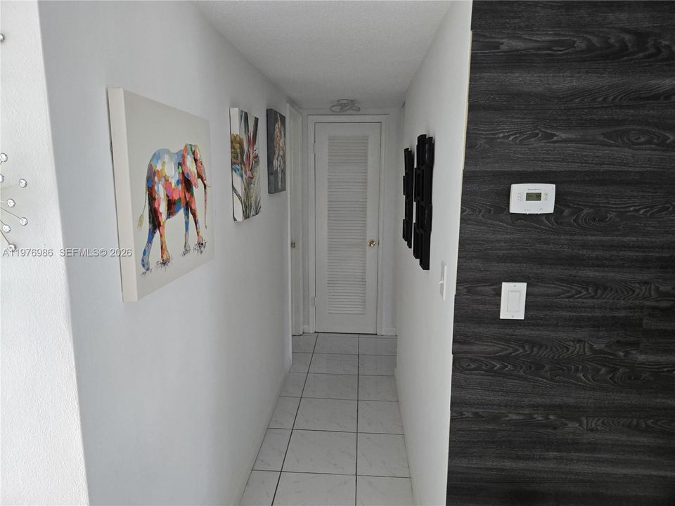 For Sale: $145,000 (1 beds, 1 baths, 595 Square Feet)
