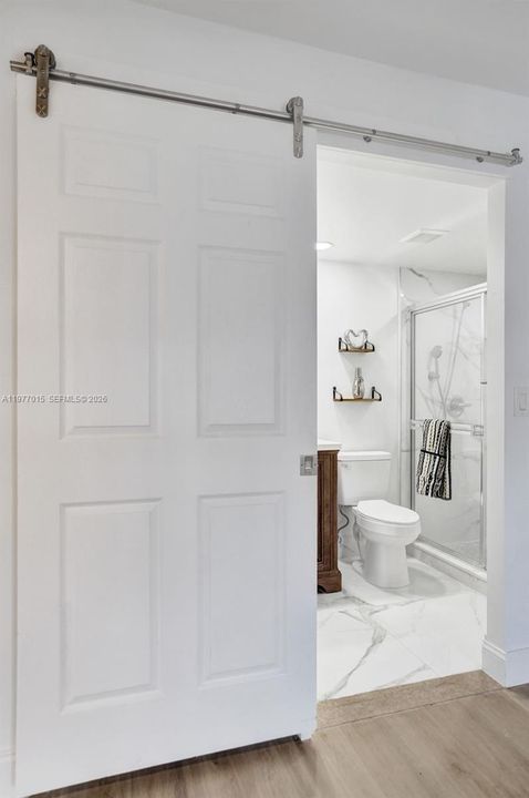 For Sale: $119,000 (1 beds, 1 baths, 720 Square Feet)