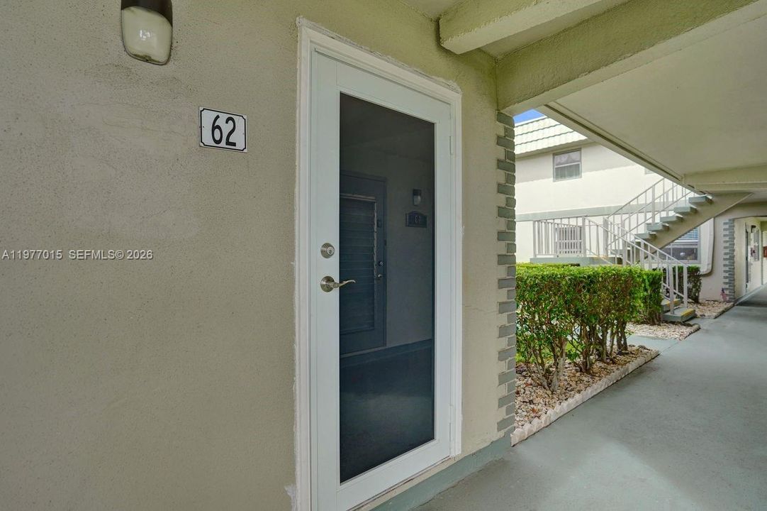 For Sale: $119,000 (1 beds, 1 baths, 720 Square Feet)
