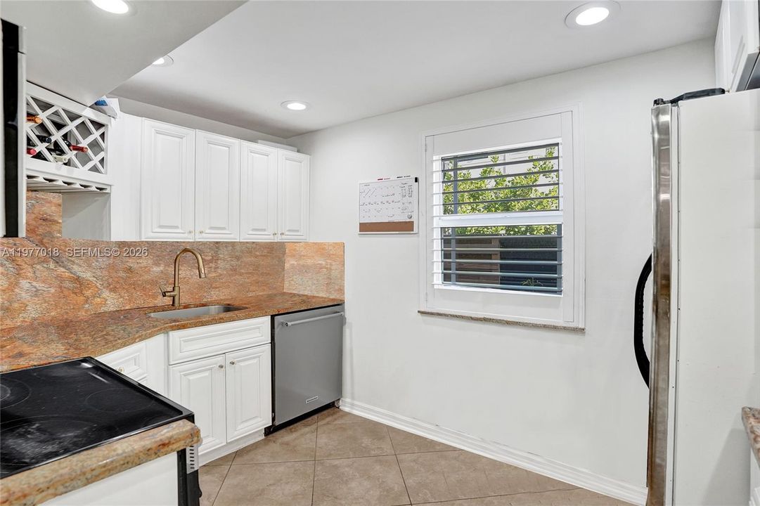 Countertops have been virtually cleared in the photos