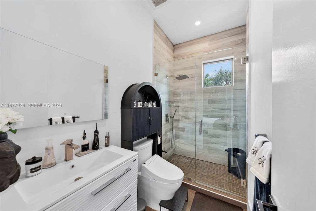 Bathroom 4