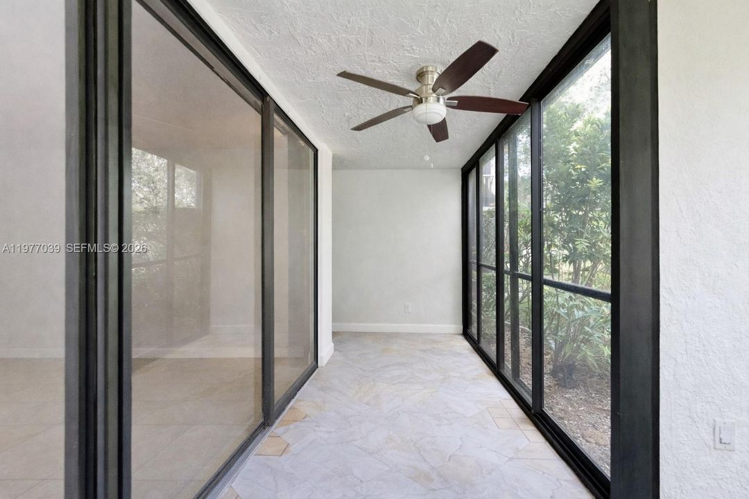 For Sale: $338,999 (2 beds, 2 baths, 1235 Square Feet)