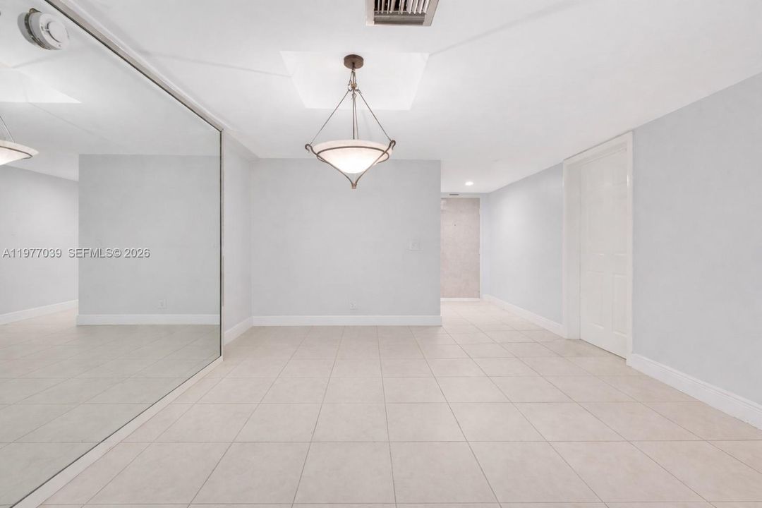 For Sale: $338,999 (2 beds, 2 baths, 1235 Square Feet)