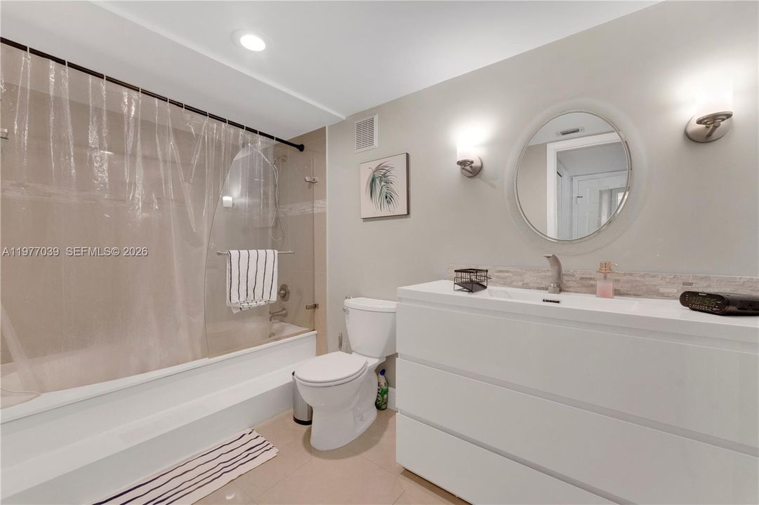 For Sale: $338,999 (2 beds, 2 baths, 1235 Square Feet)