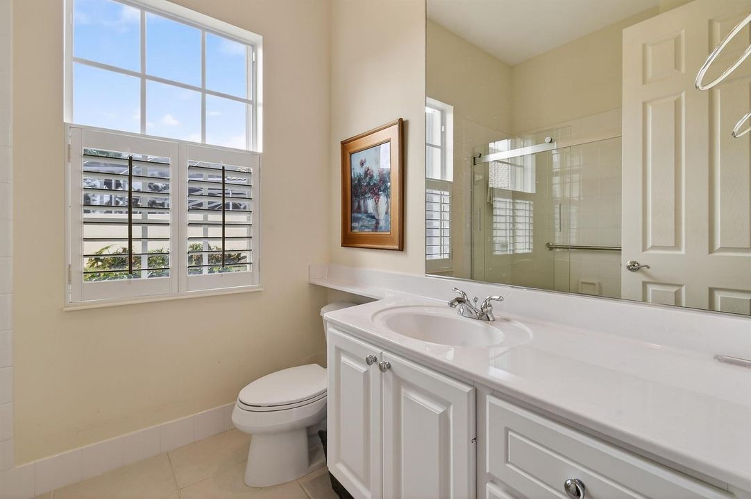 8681SENicoleteLane(48)