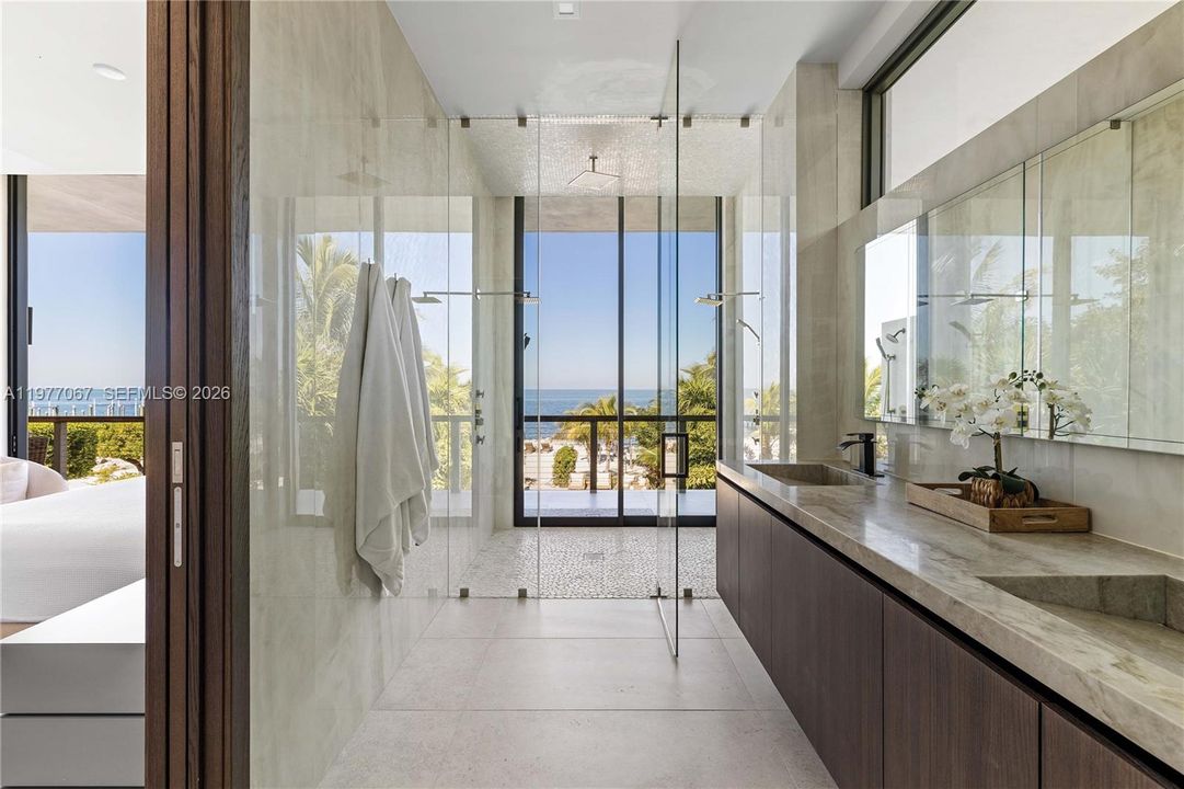 For Sale: $29,500,000 (10 beds, 11 baths, 8648 Square Feet)