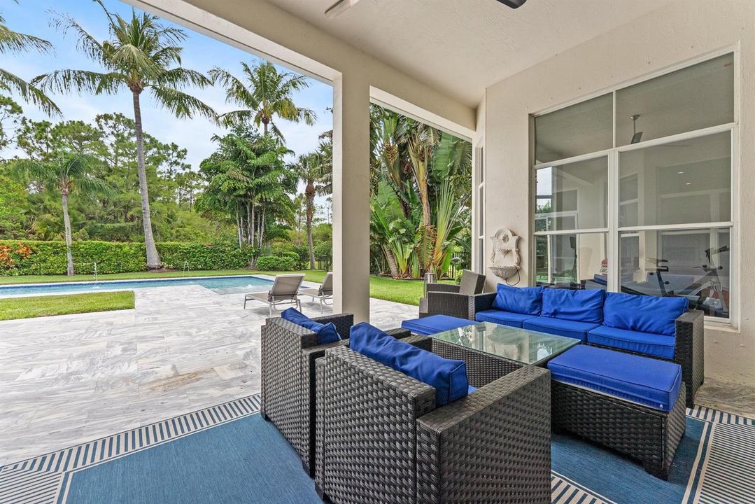 Ext Patio 41