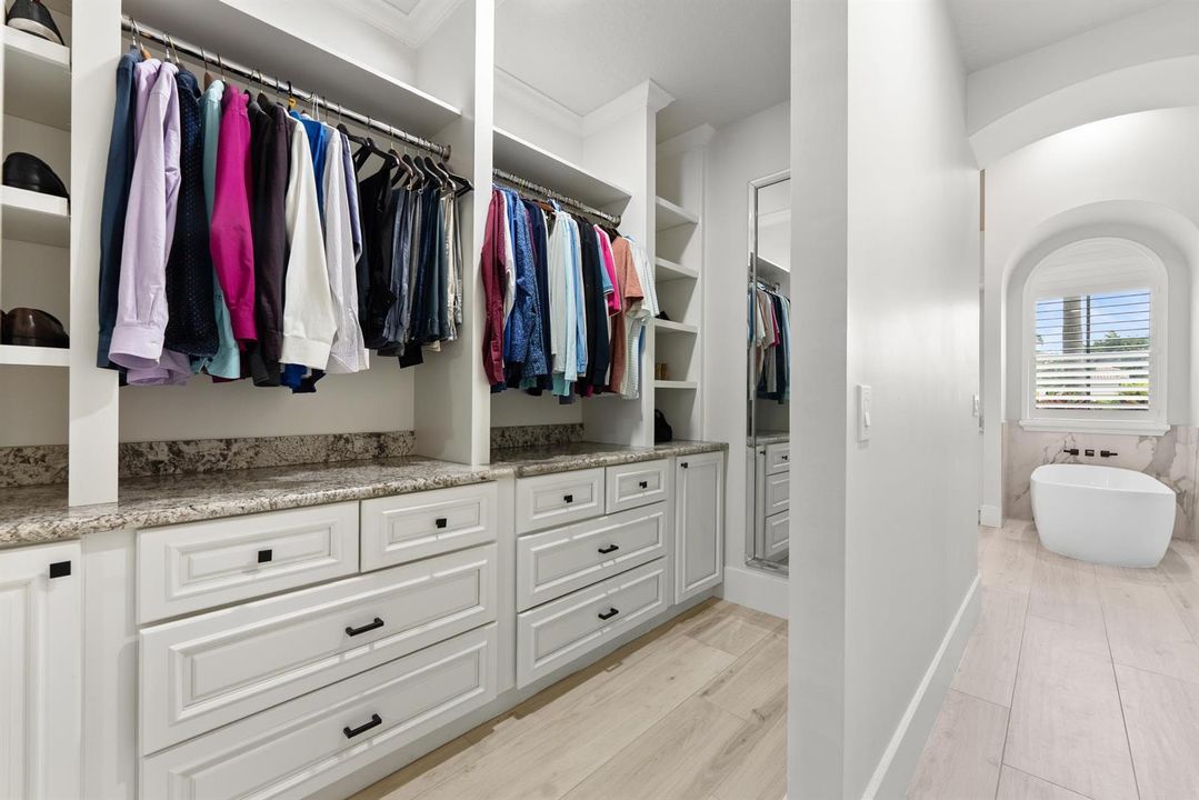MBR Closet 28