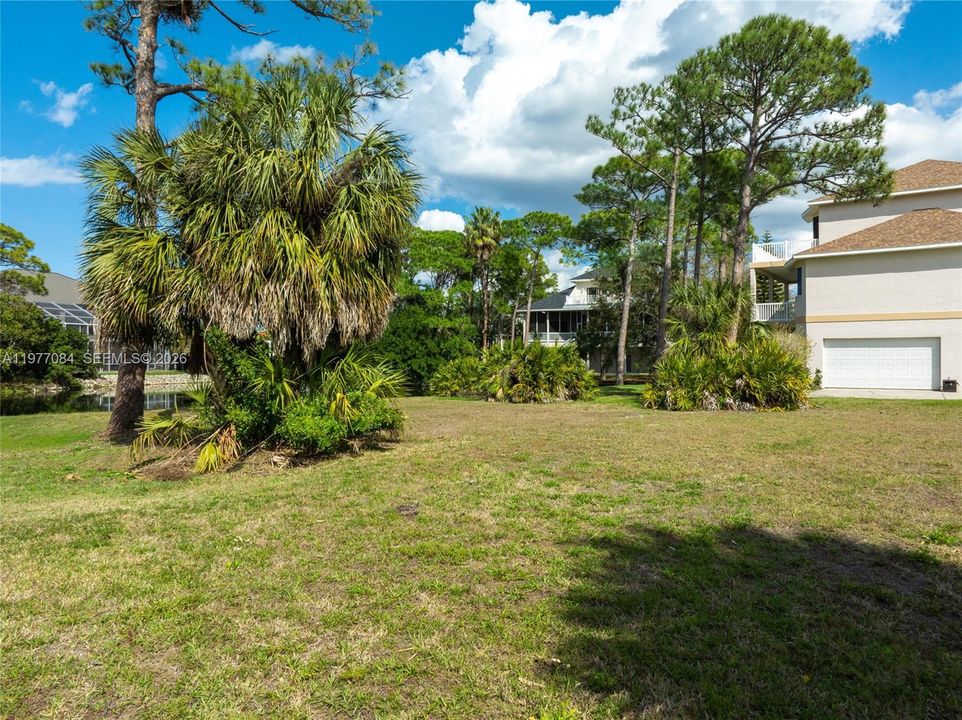 En Venta: $180,000 (0.30 acres)