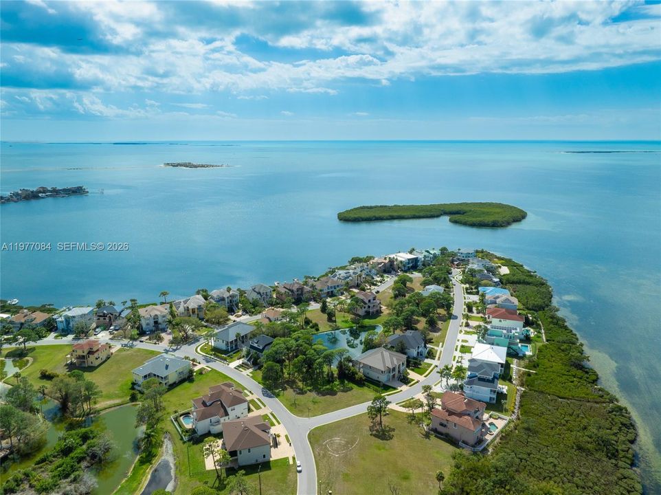 En Venta: $180,000 (0.30 acres)