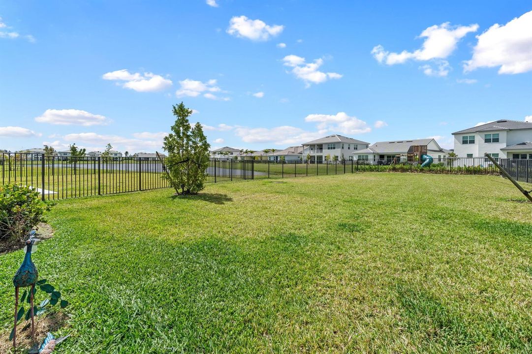 Deep Backyard with Lake View/Access
