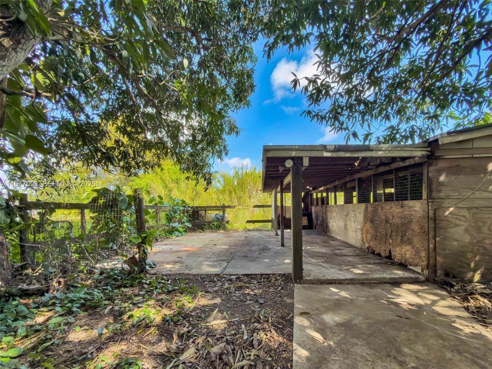 Vendido Recientemente: $750,000 (2 camas, 2 baños, 1305 Pies cuadrados)