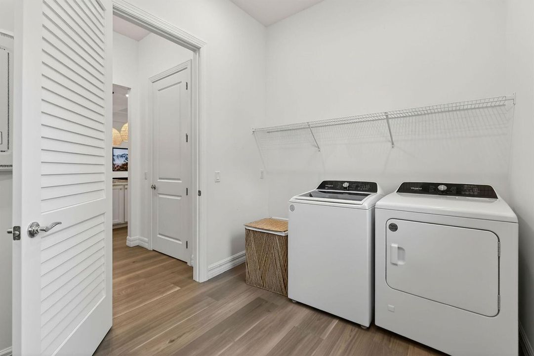 10803StellarCir(57)