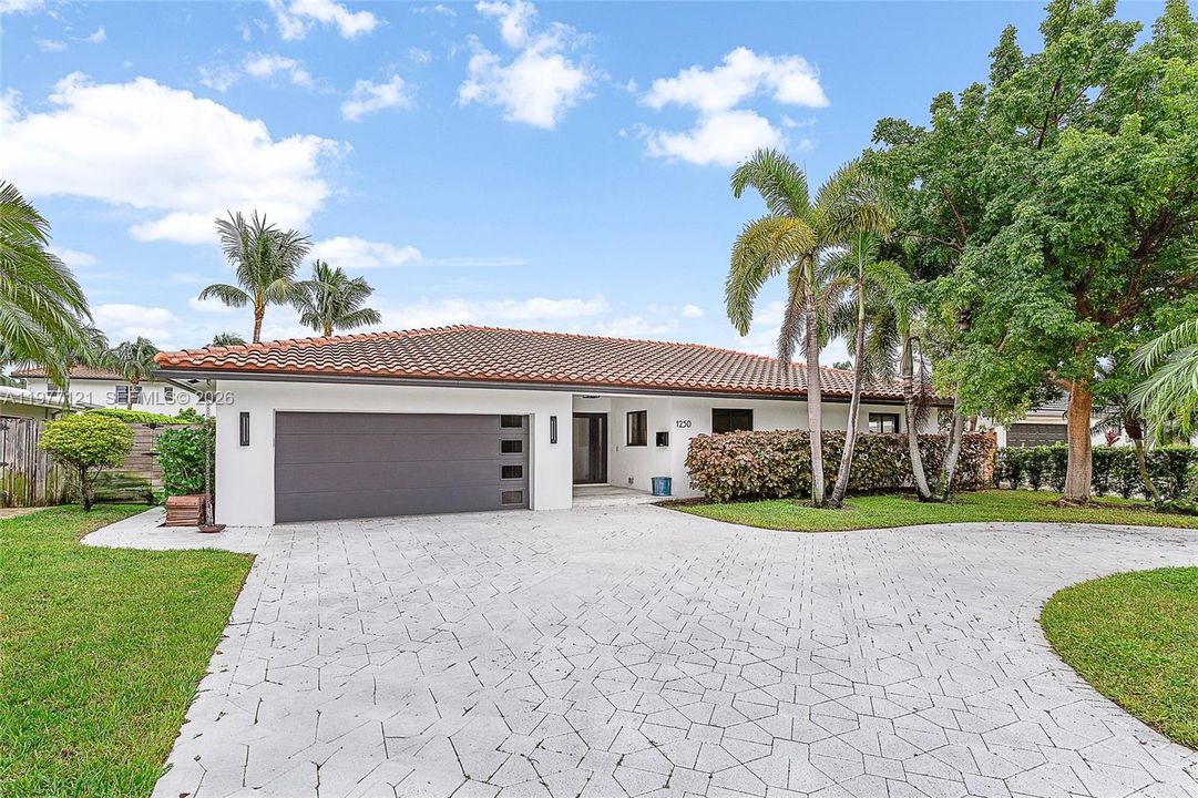 En Venta: $2,450,000 (3 camas, 2 baños, 1934 Pies cuadrados)