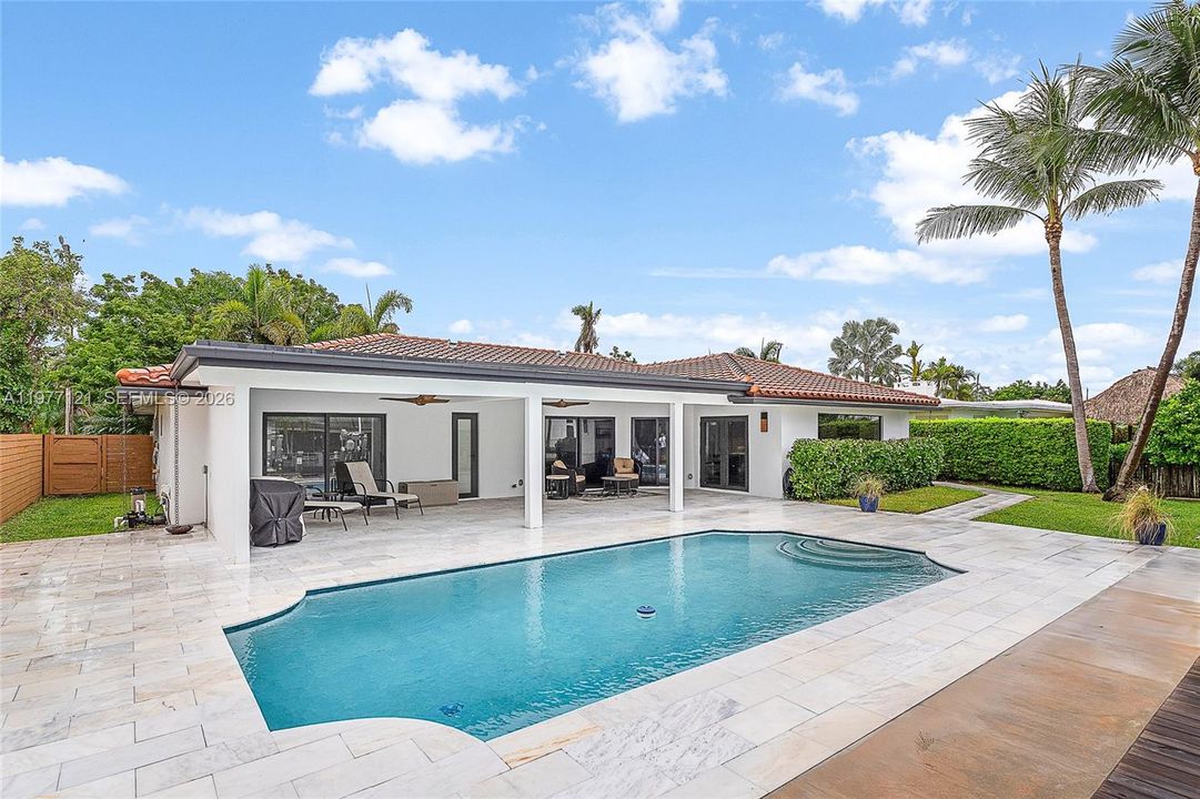 En Venta: $2,450,000 (3 camas, 2 baños, 1934 Pies cuadrados)