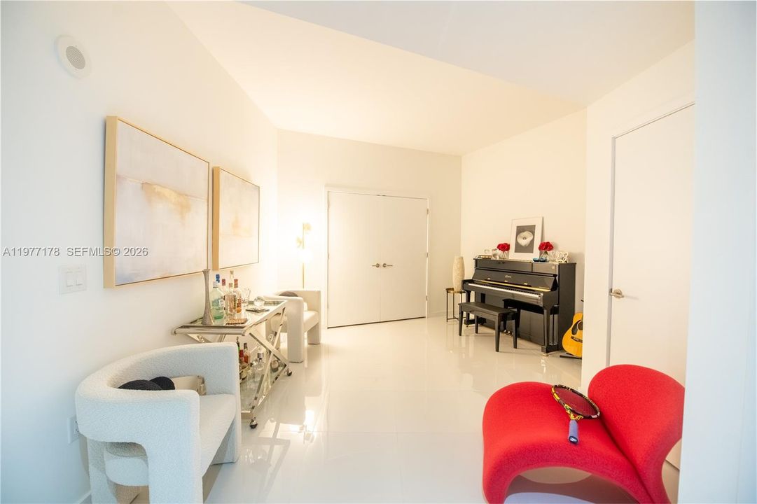 For Sale: $1,350,000 (3 beds, 4 baths, 2202 Square Feet)