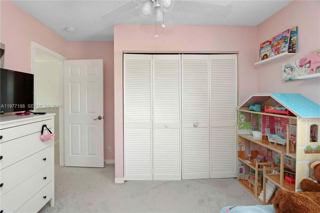 В аренду: $4,650 (4 спален, 2 ванн, 2083 Квадратных фут)