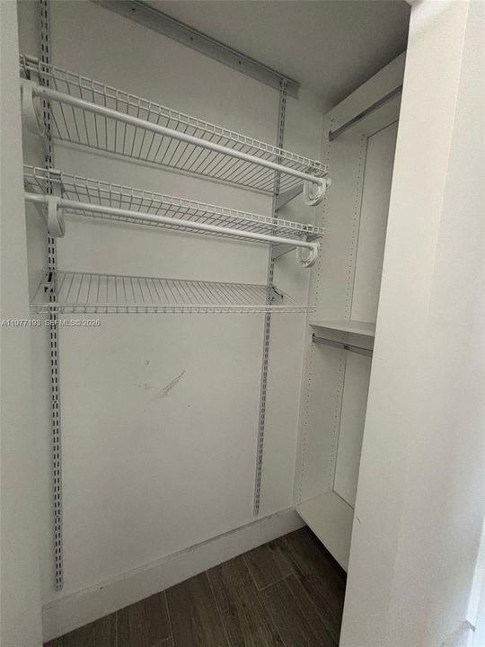 For Sale: $520,000 (1 beds, 1 baths, 673 Square Feet)