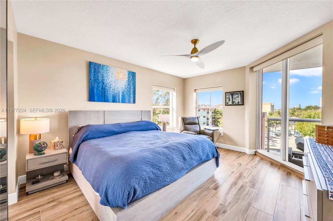 На продажу: $1,425,000 (3 спален, 2 ванн, 2056 Квадратных фут)