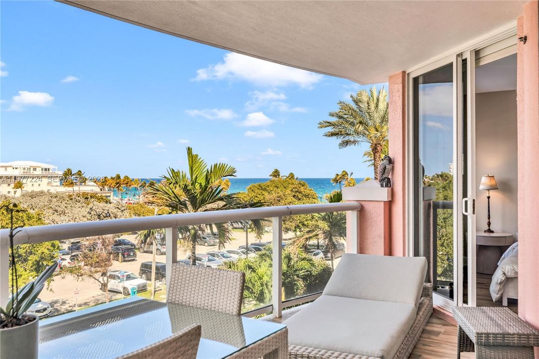 На продажу: $1,425,000 (3 спален, 2 ванн, 2056 Квадратных фут)