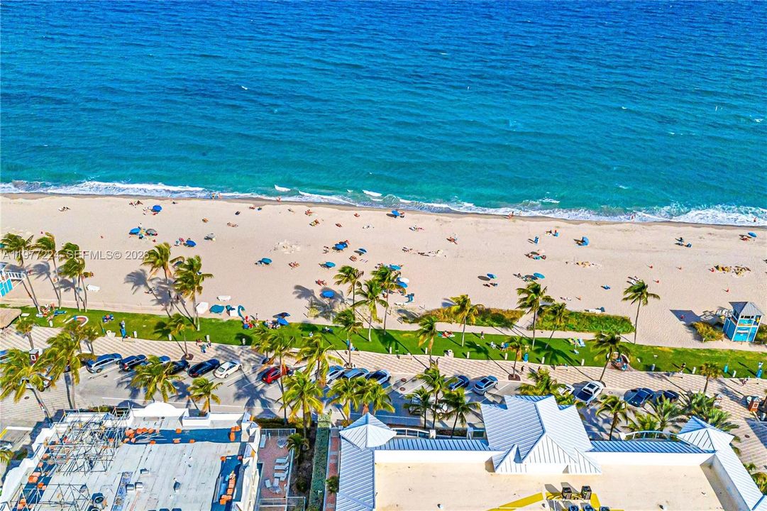 На продажу: $1,425,000 (3 спален, 2 ванн, 2056 Квадратных фут)