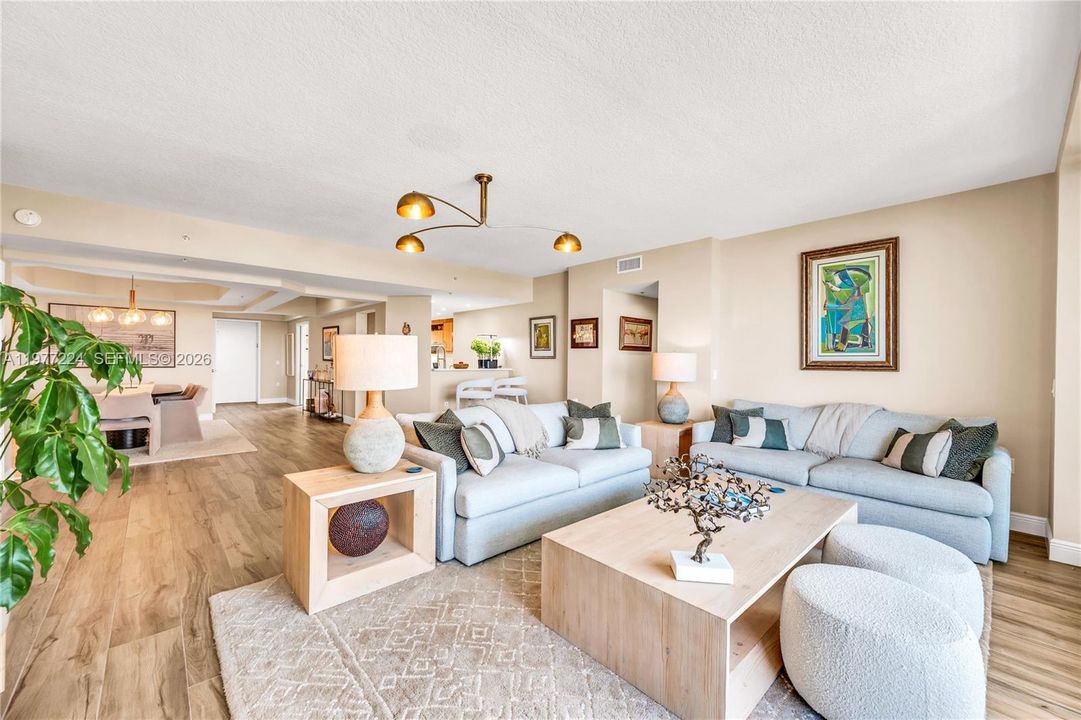 На продажу: $1,425,000 (3 спален, 2 ванн, 2056 Квадратных фут)