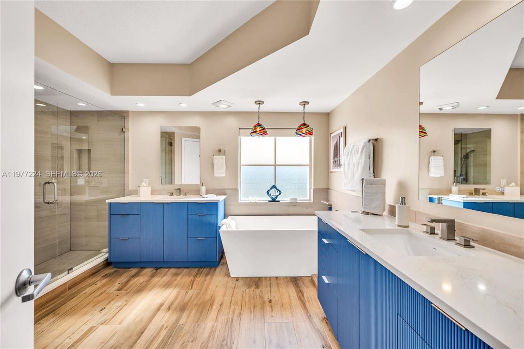 На продажу: $1,425,000 (3 спален, 2 ванн, 2056 Квадратных фут)