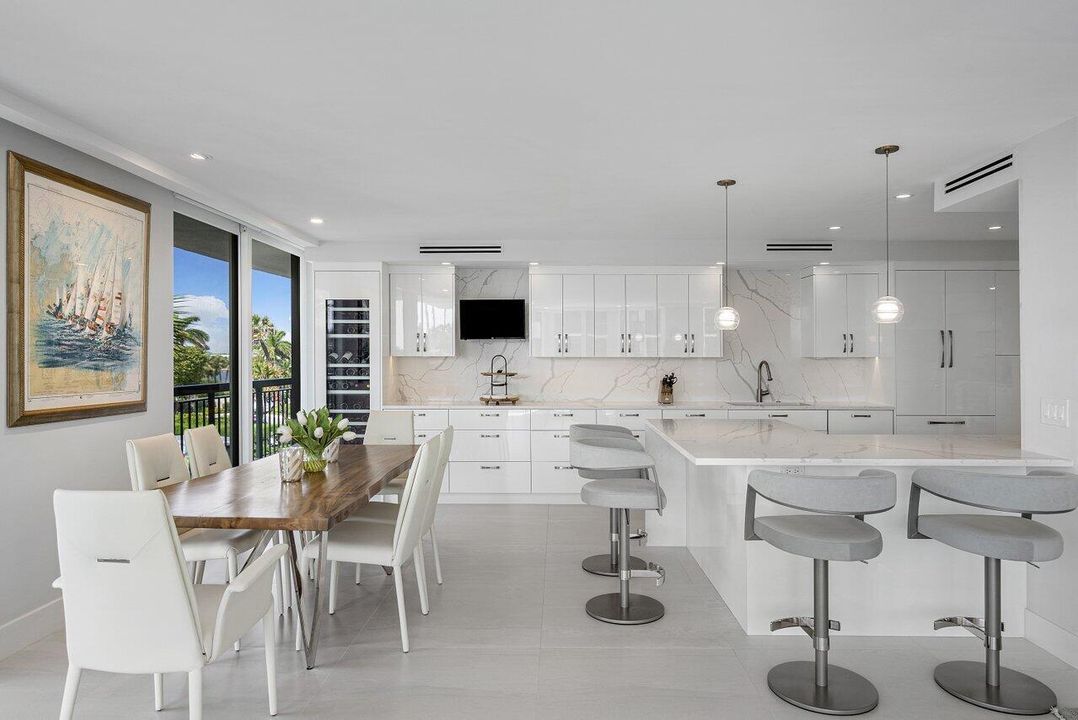 Dining Room & Kitchen