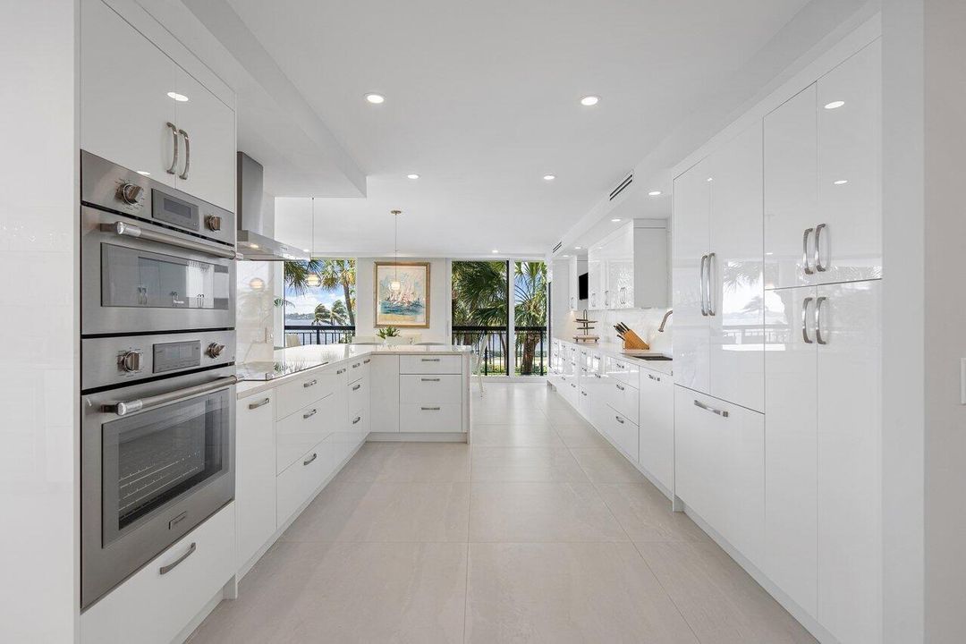 Open Kitchen