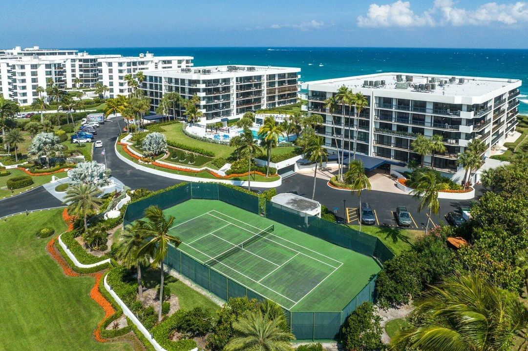 Tennis & Buildings