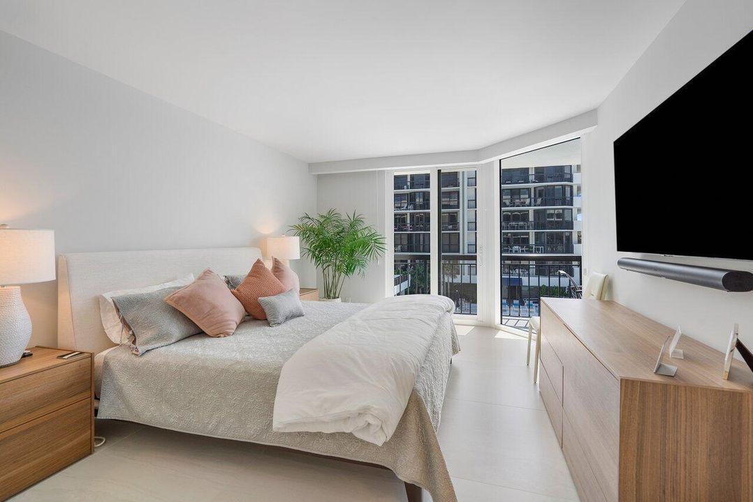 Guest Bedroom Suite