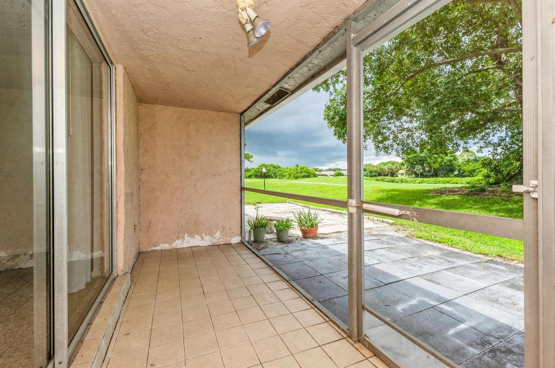 14_2403LowsonBlvd_UnitC_85_Patio_HiRes