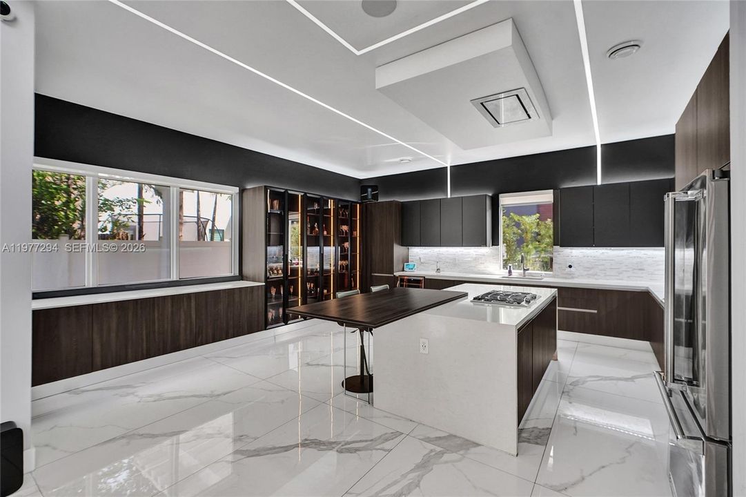 En Venta: $2,680,000 (5 camas, 5 baños, 3841 Pies cuadrados)